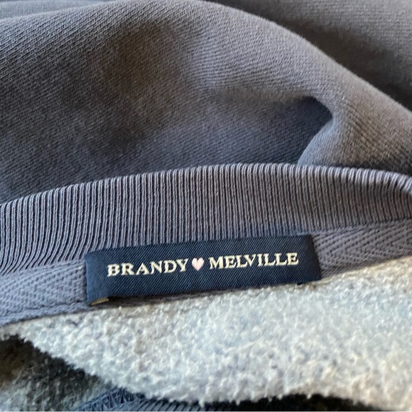 Blue brandy Melville crewneck - oversized fit - never worn - Picture 3 of 3